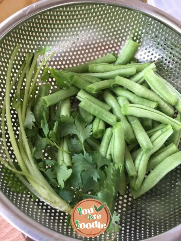 Braised noodles with beans