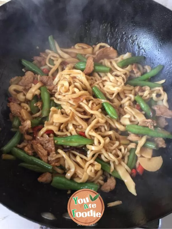 Braised noodles with beans