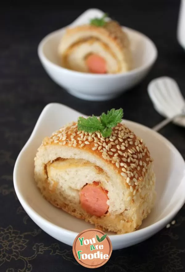 Sausage-and-meat-floss-roll