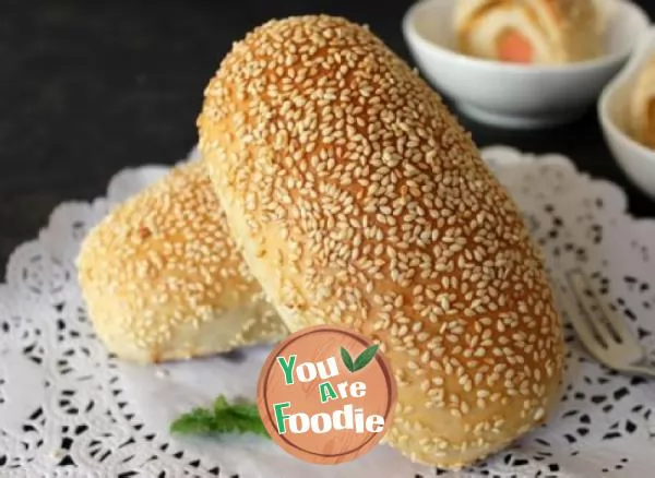 Sausage and meat floss roll