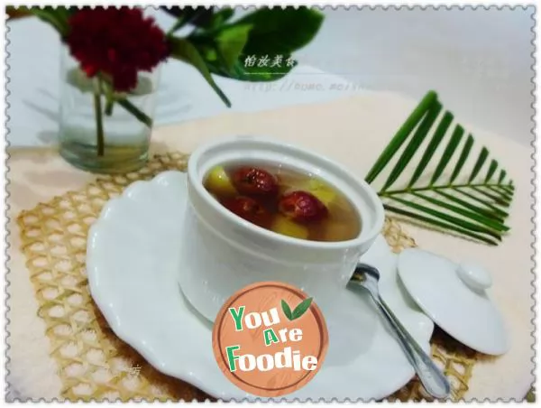 [health soup pot] simple and delicious -- apple and hawthorn sweet soup
