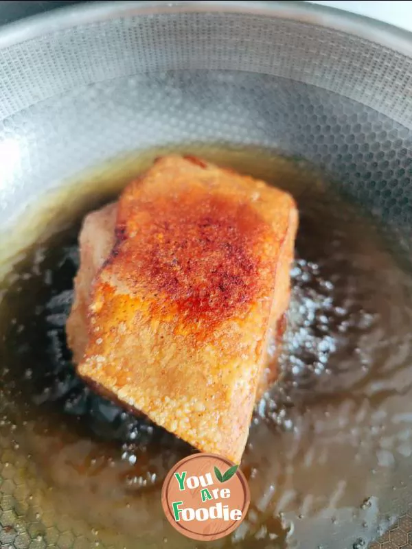 Braised Pork with Preserved Vegetable in Soya Sauce