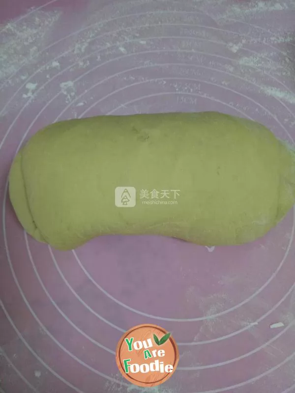 Yellow rose steamed bread