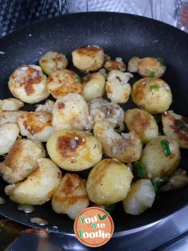 Cumin pepper and salt potato