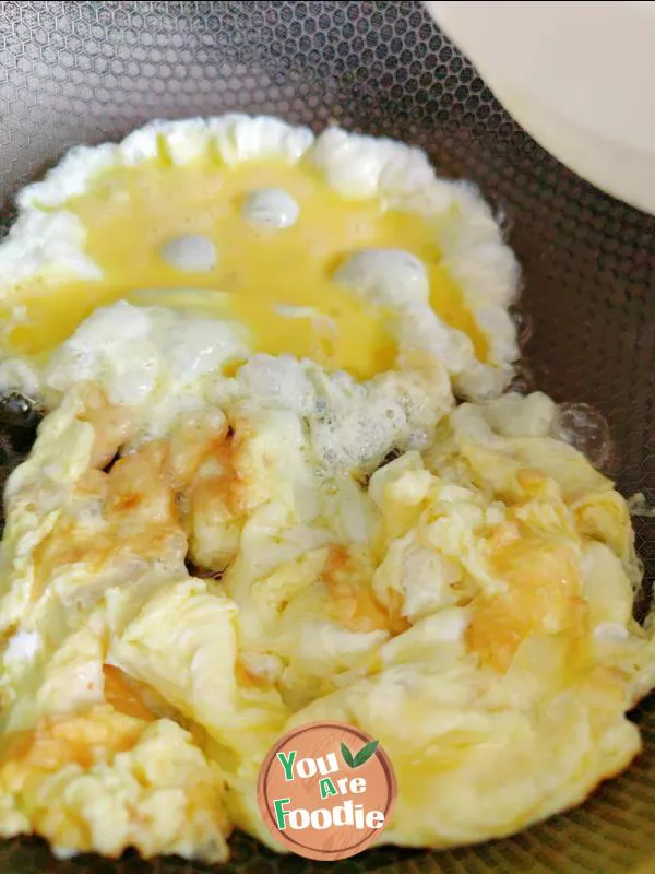 Scrambled egg with sugar