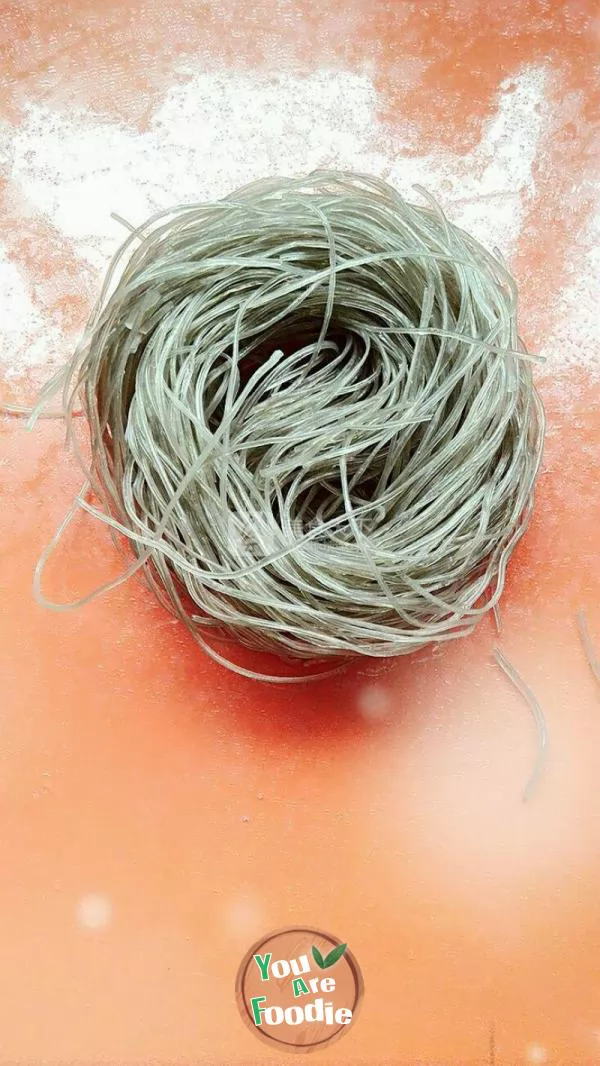 Fried vermicelli with cabbage