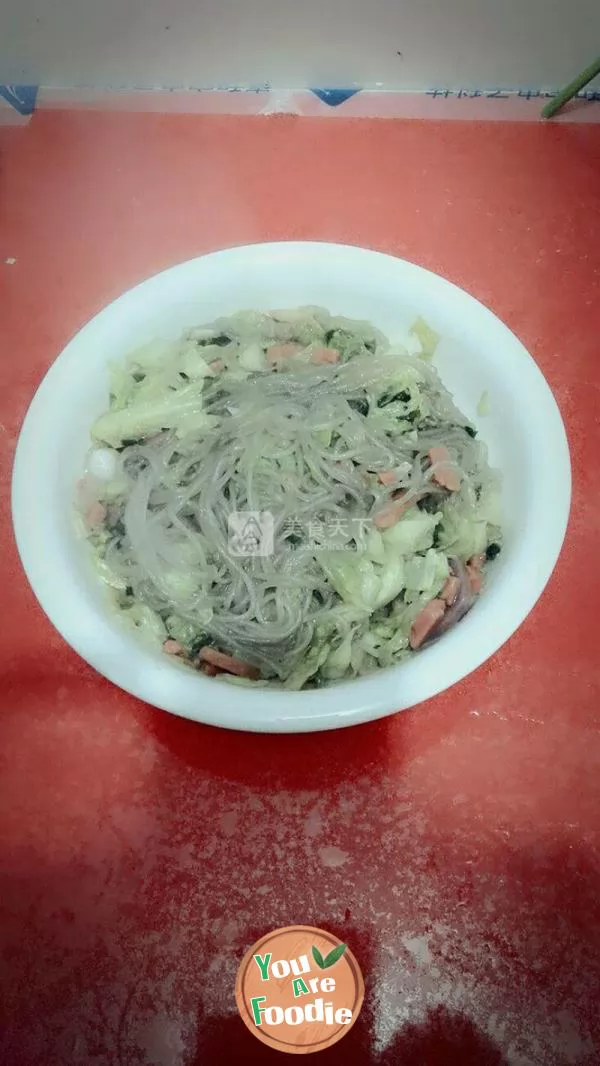 Fried vermicelli with cabbage