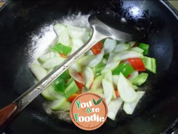 Stir fried with pepper and flowering at night