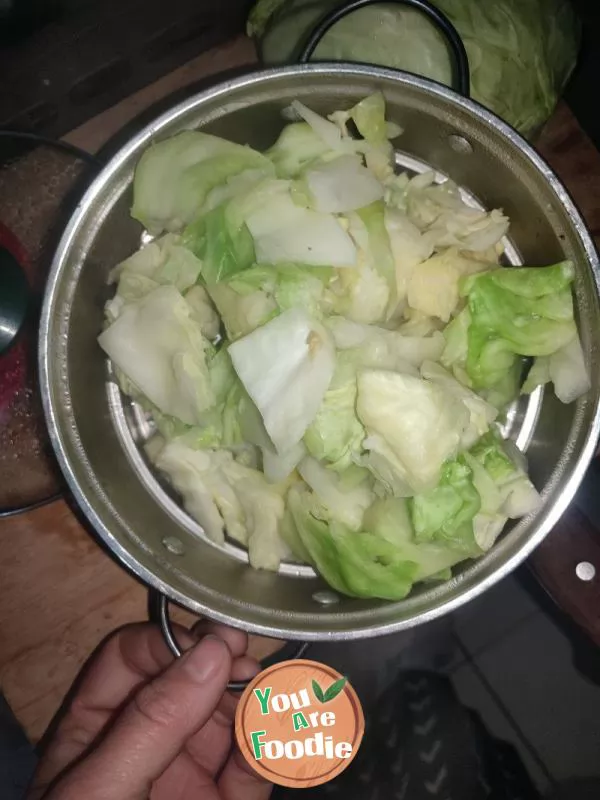 Stir-fried cabbage