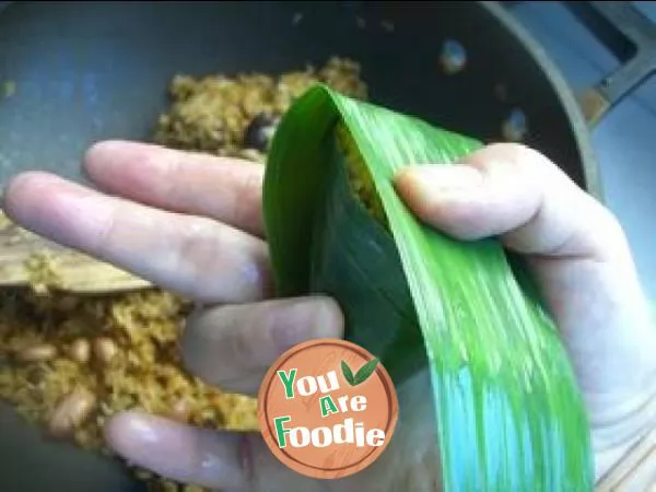 Steamed rice dumplings with preserved meat and mushroom