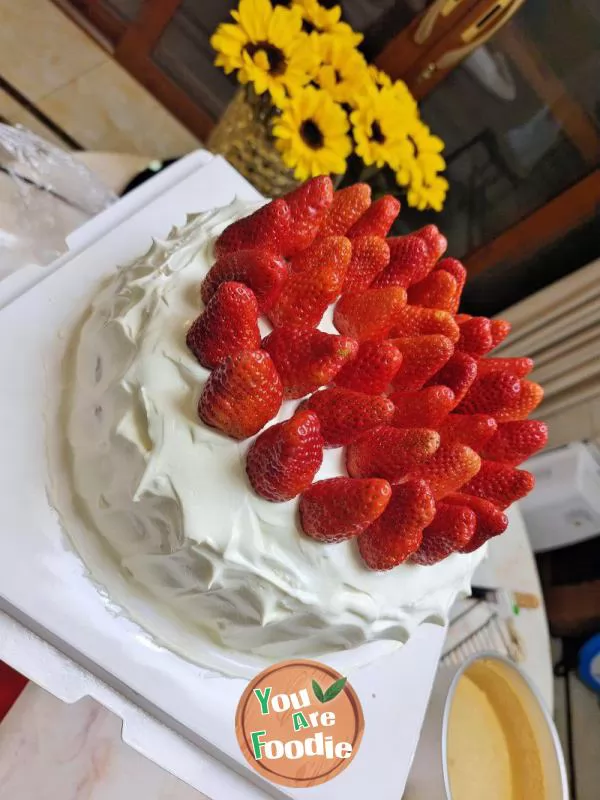 10-inch fruit birthday cake