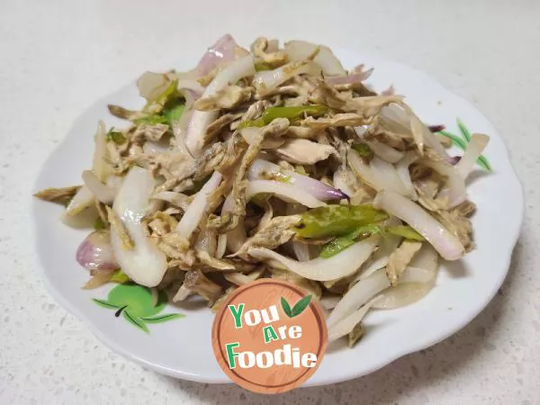 Fried bamboo shoots with onions