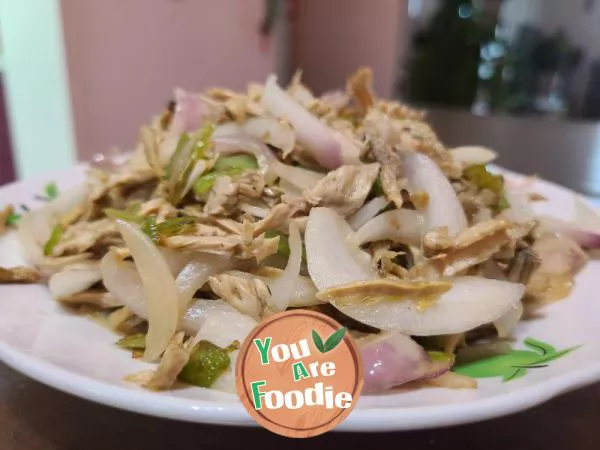 Fried bamboo shoots with onions