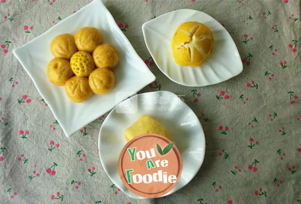 Steamed buns with patterns