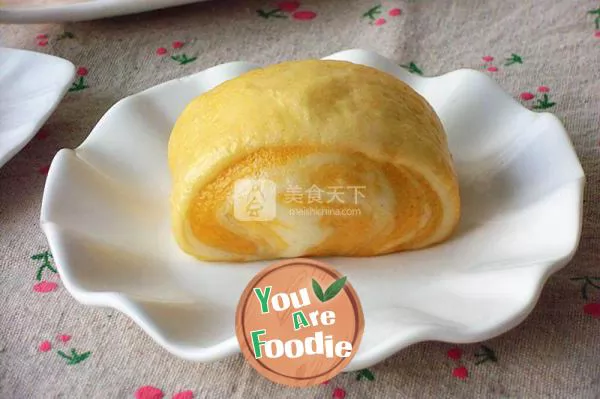 Steamed buns with patterns