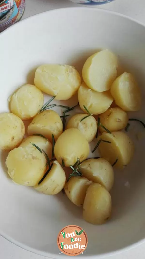 Rosemary potato salad