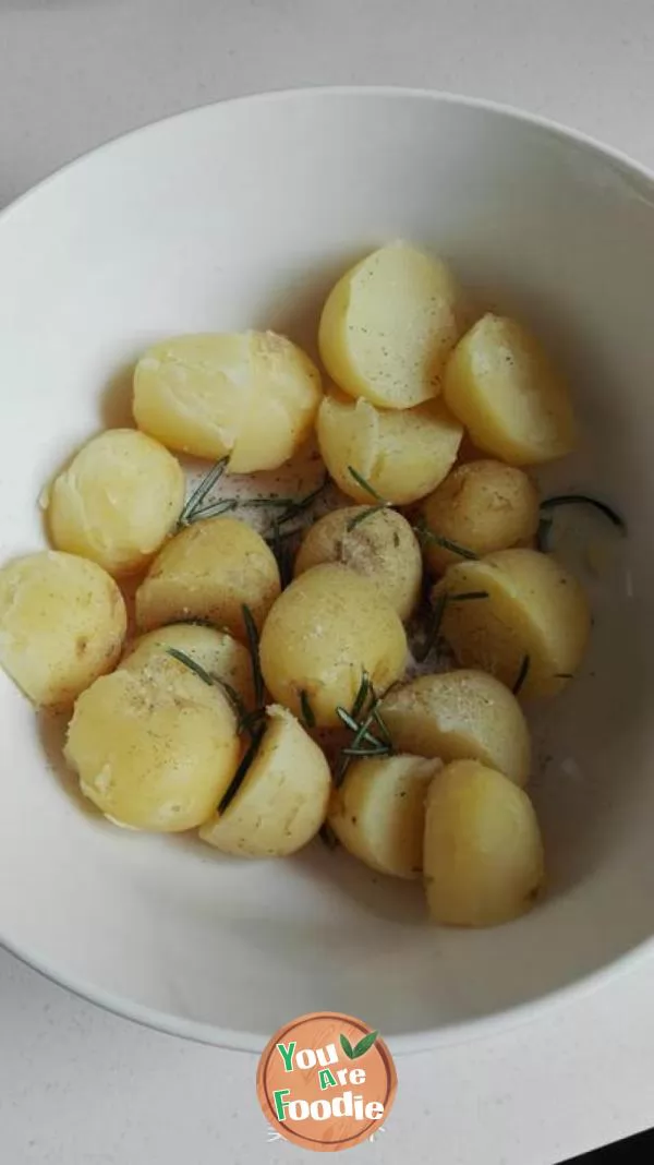 Rosemary potato salad