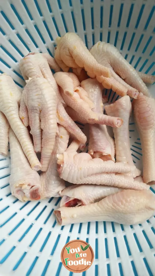 Braised chicken claw