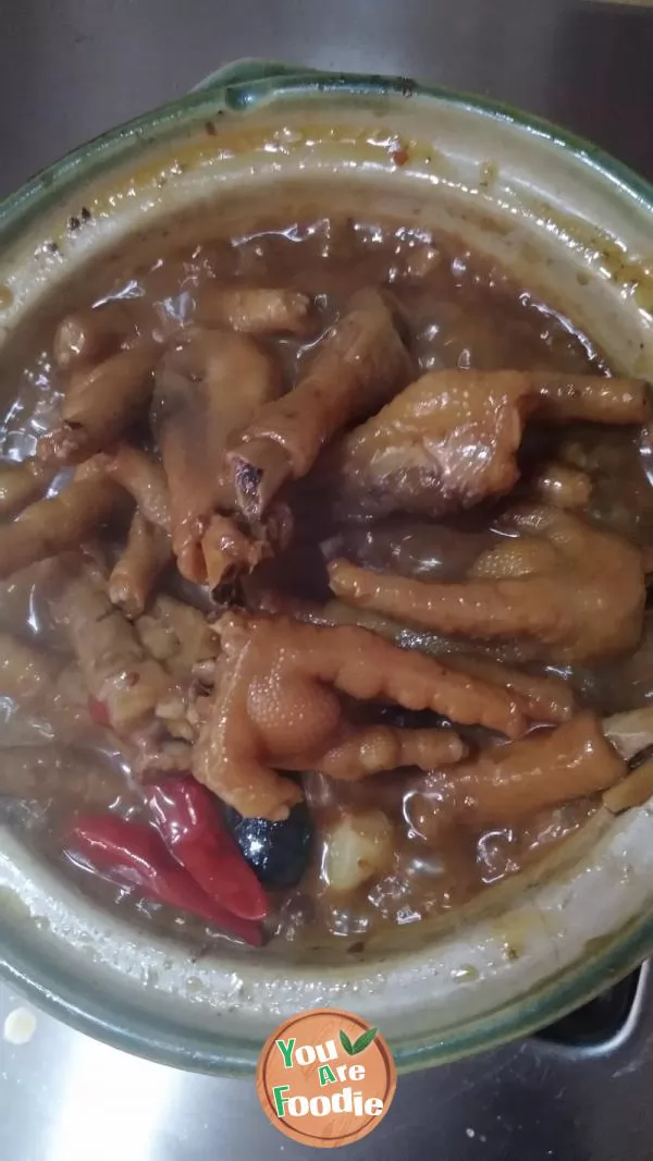 Braised chicken claw