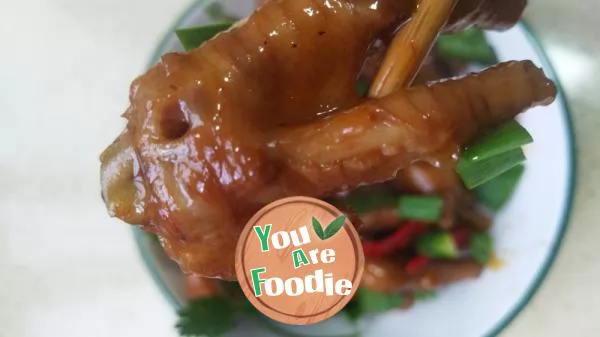 Braised chicken claw