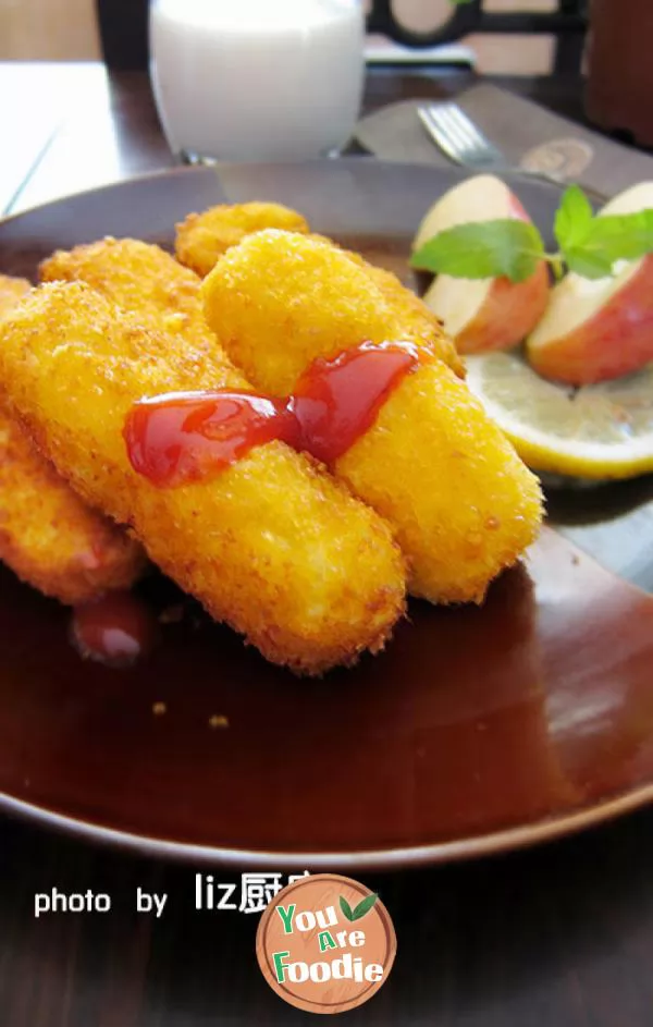 {golden potato finger} (croquette potato)