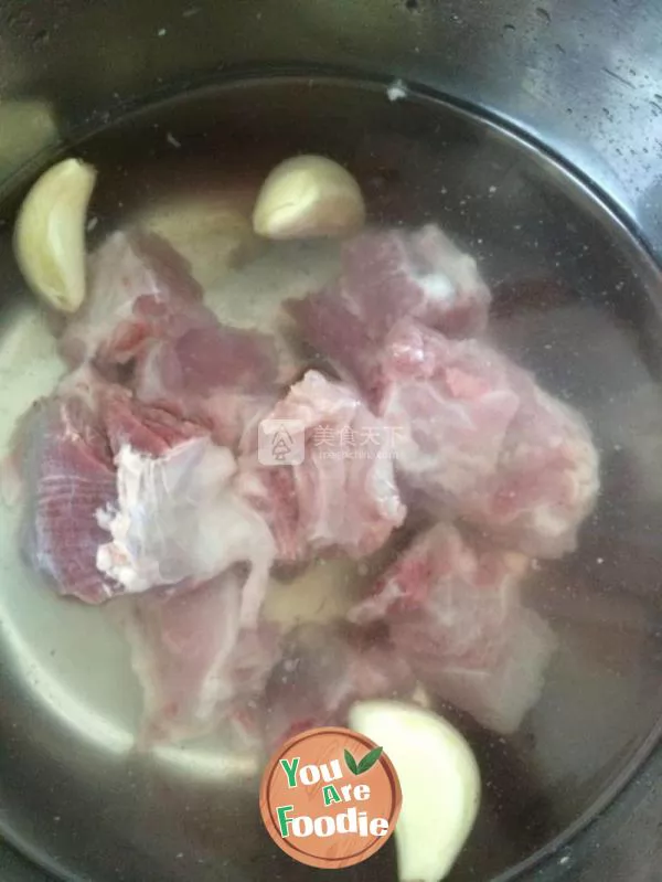 Bitter gourd spareribs soup