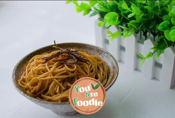 Noodles in Scallion, Oil and Soy Sauce