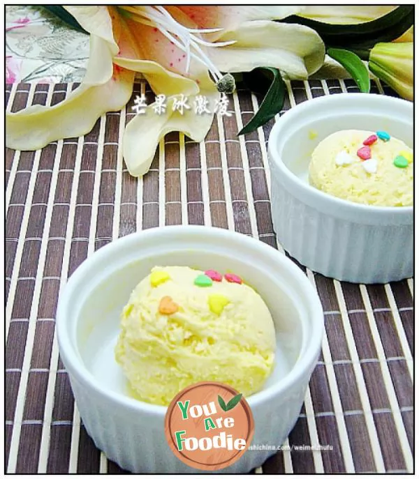 Fresh-mango-ice-cream