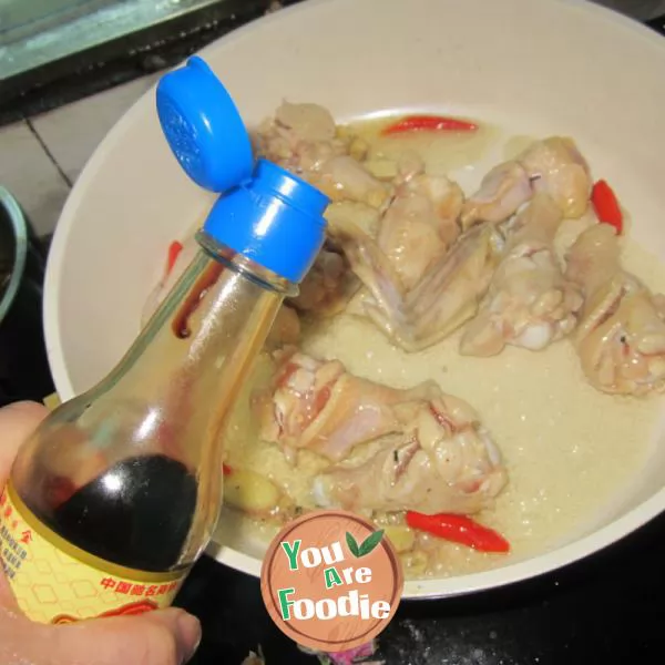 Tender chicken leg with beer