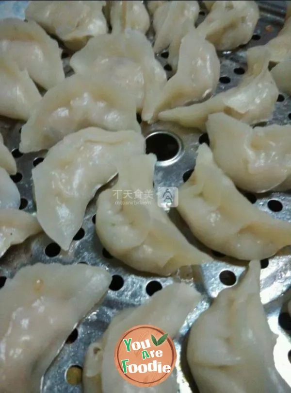 Steamed dumplings with crystal