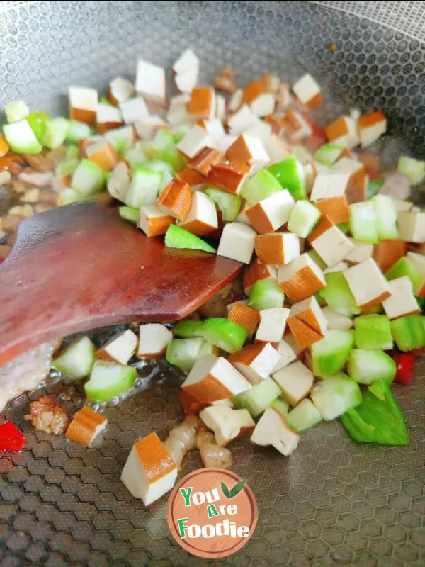 Fried towel gourd with dried beans