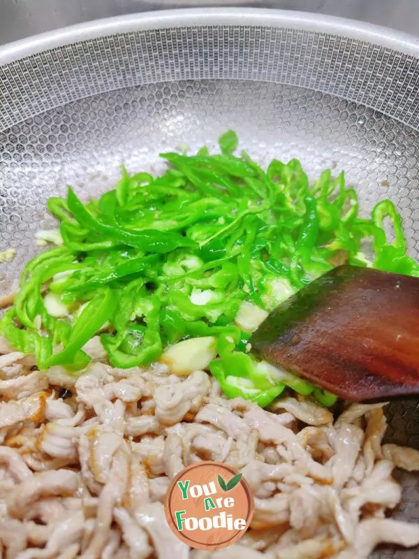 Sauteed Shredded Pork with Green Pepper