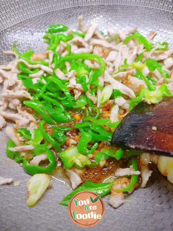 Sauteed Shredded Pork with Green Pepper