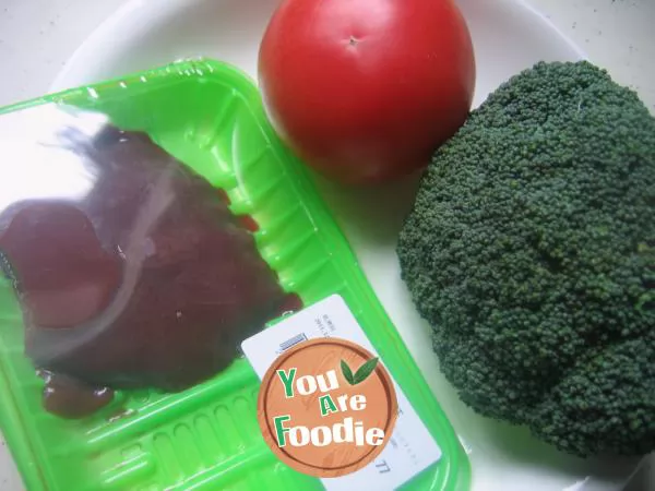 Broccoli tomato pork liver soup