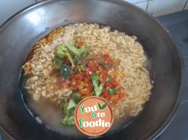 Delicious instant noodles