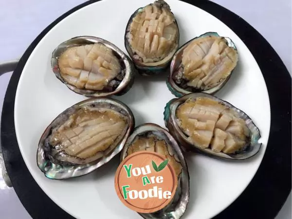 Steamed Abalone with sausage and garlic