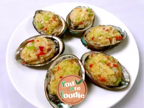 Steamed Abalone with sausage and garlic