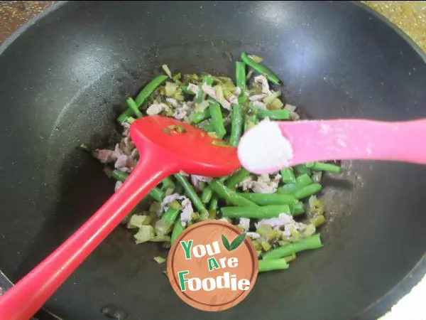 Sauteed green beans with shredded pork and pickled vegetables