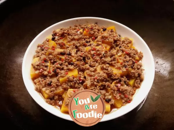 Steamed pumpkin with minced meat and black bean sauce