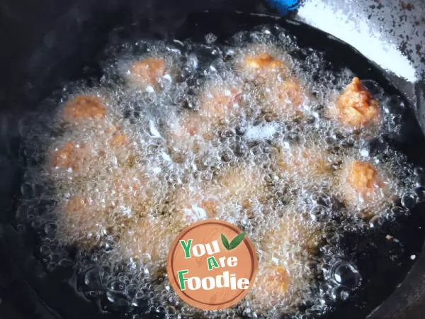 Beef balls with lotus root