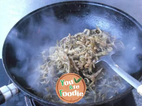 Fried shredded beans