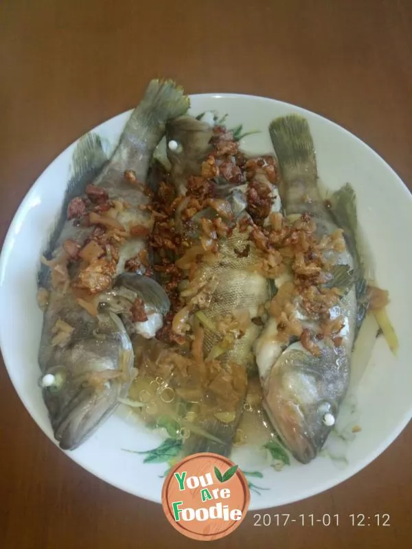 Steamed yellow diced fish