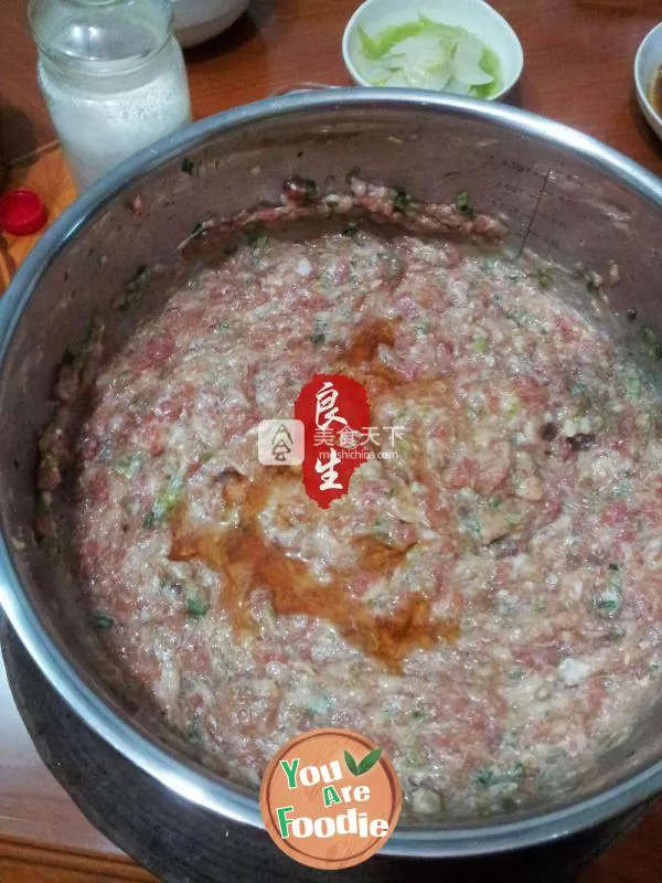 Preparation of meat stuffing with small dumplings