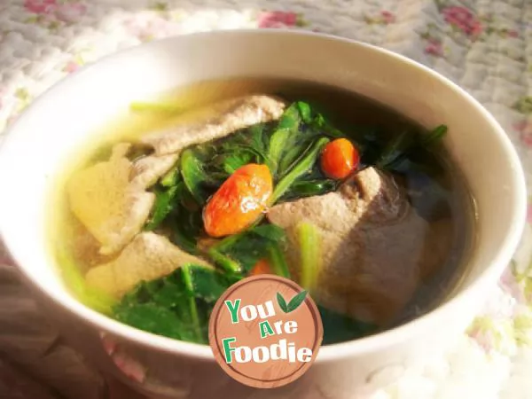 Pork liver and spinach soup