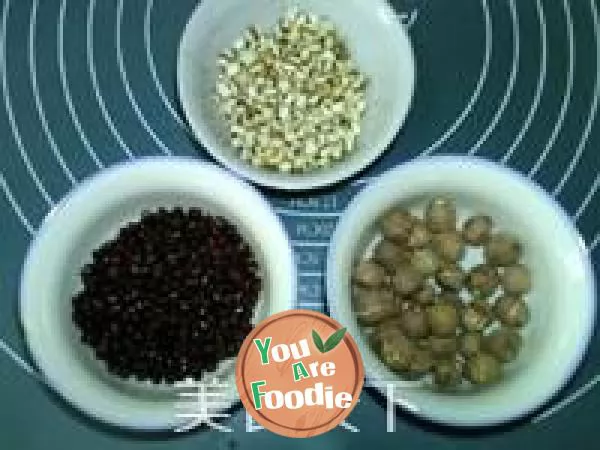 Red bean, Adlay and lotus seed porridge