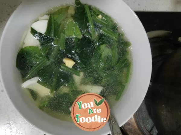 Spinach-and-white-cabbage-soup