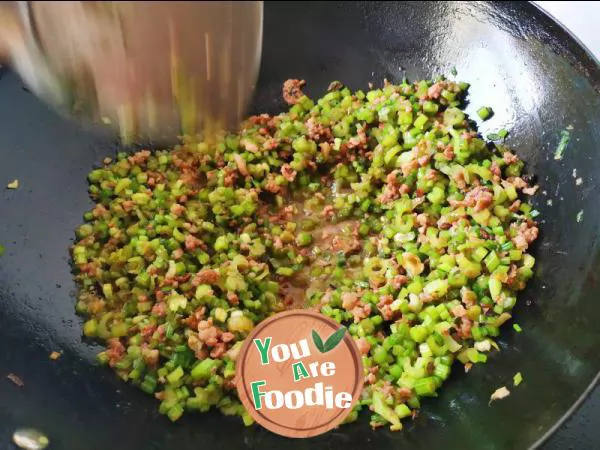 Fried meat dregs with celery