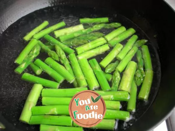 Shrimp with asparagus