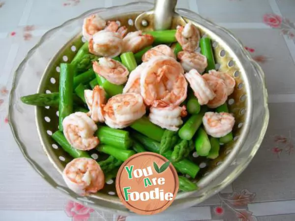 Shrimp with asparagus