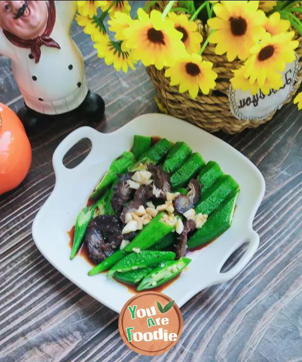 Sea cucumber mixed with okra